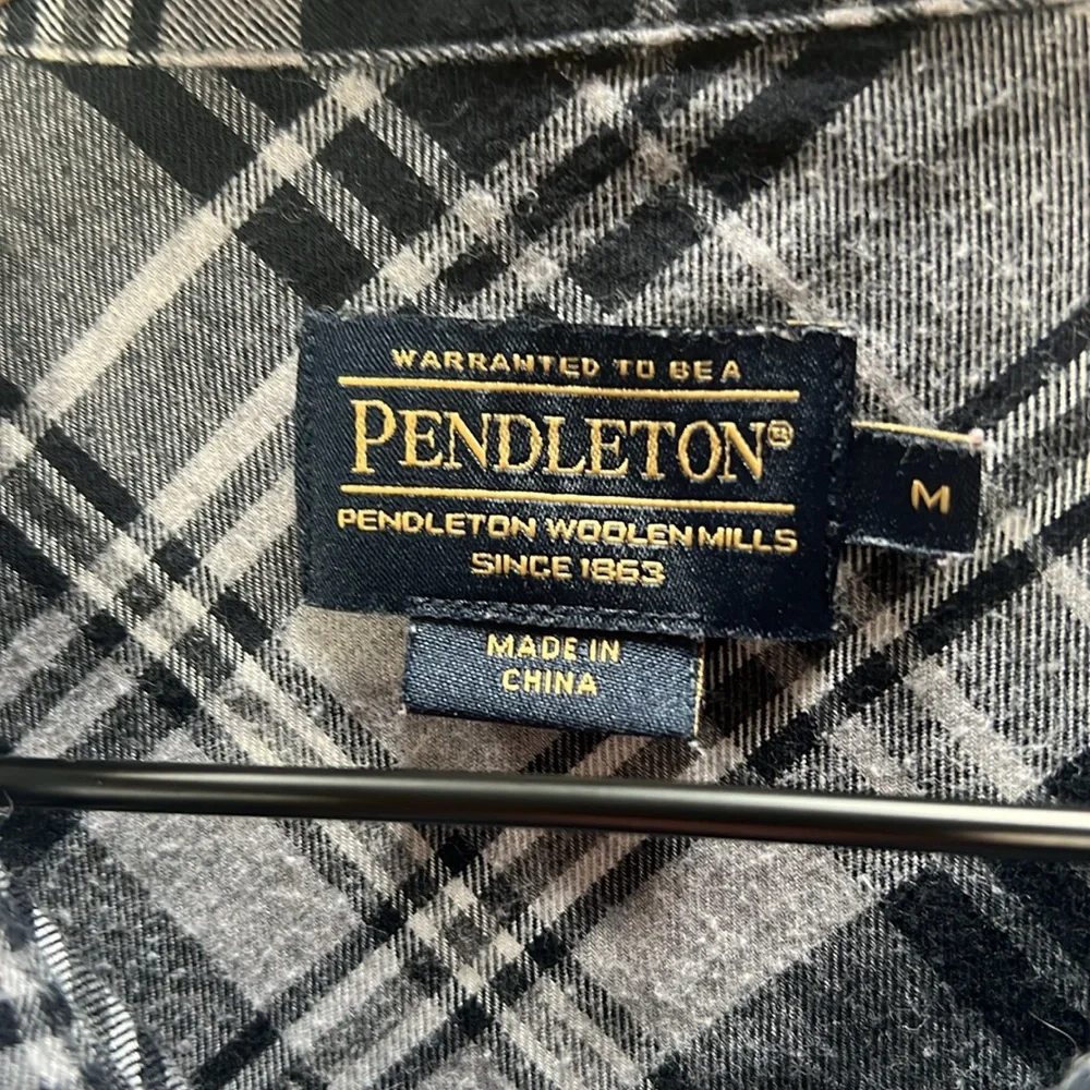Pendleton flannel plaid button-down shirt Medium - Picture 2 of 3